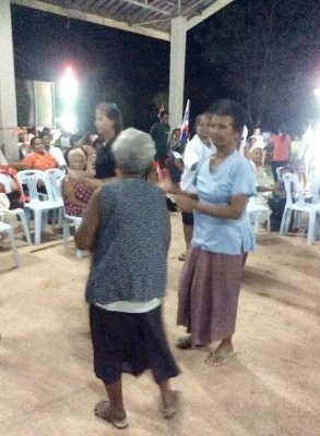 โครงการเสริมสร้างความรักและสามัคคีตำบลมะค่ะระดับตำบล(17-26/06/57)