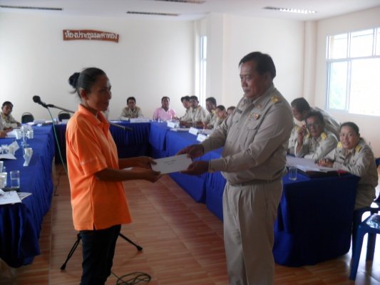 กิจกรรมโครงการอาสาปลูกป่า 800 ล้านกล้า 80 พรรษามหาราชินีและมอบเงินช่วยเหลือประชาชนบ้านพัง(10/08/55)