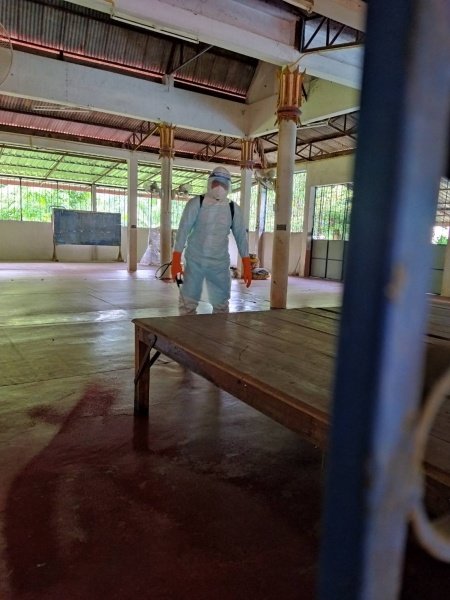 กิจกรรมพ่นยาฆ่าเชื้อไวรัสโคโรน่าในตำบลมะค่า  ปี 2565