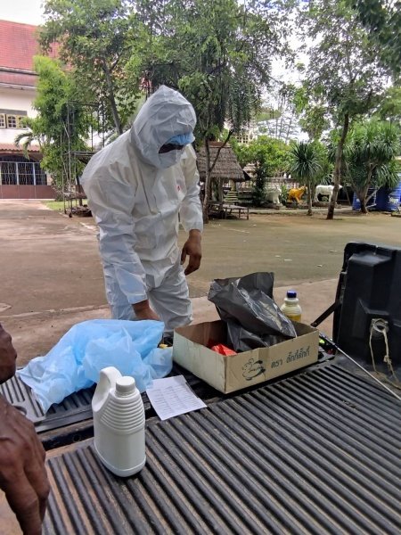 กิจกรรมพ่นยาฆ่าเชื้อไวรัสโคโรน่าในตำบลมะค่า  ปี 2565