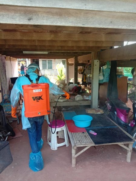 กิจกรรมพ่นยาฆ่าเชื้อไวรัสโคโนา ในตำบลมะค่า ประจำปี 2564