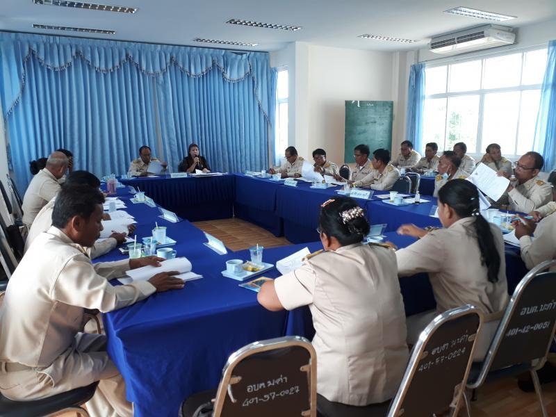 ภาพกิจกรรมการมีส่วนร่วมของผู้บริหารในการประชุมสภาเพื่อพิจารณาร่างแผนพัฒนาท้องถิ่น ๕ ปี (พ.ศ.๒๕๖๑ - พ.ศ. ๒๕๖๕) แก้ไขเพิ่มเติมครั้งที่ ๒