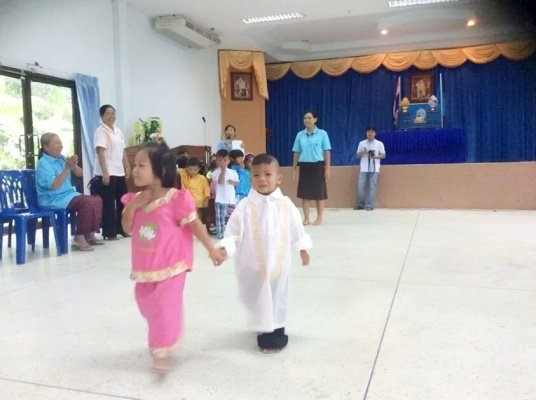 กิจกรรมงานวันแม่ (08/08/57)