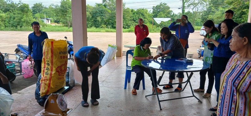 ธนาคารขยะ บ้านมะเกลือ ม. ต.มะค่า อ.โนนไทย จ.นครราชสีมา
เปิดรับสมัครสมาชิกและรับฝากขยะ ทุกวันที่ 10 ของเดือน
