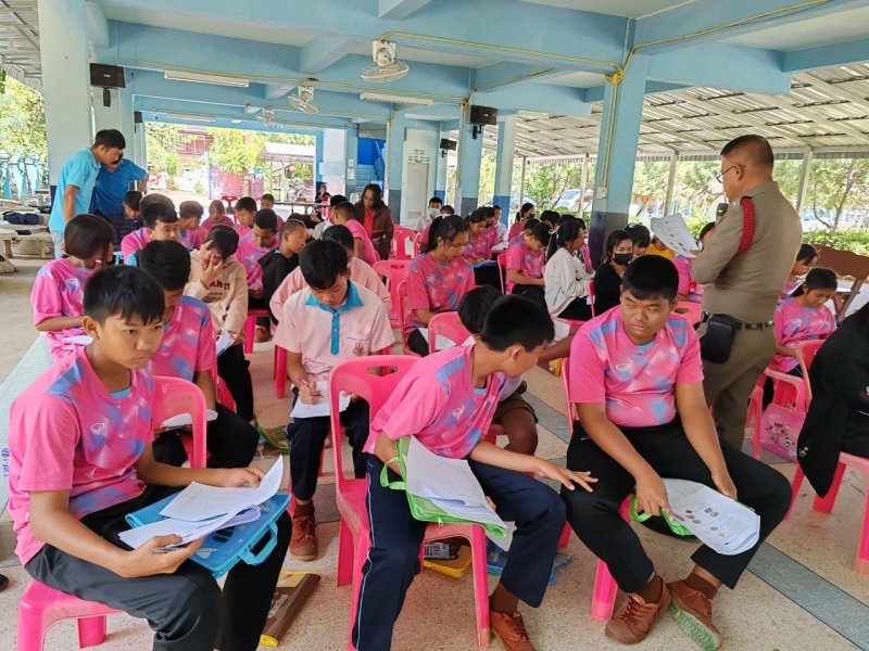 กิจกรรมโครงการฝึกอบรมให้ความรู้เรื่องวินัยจราจรให้กับโรงเรียนในเขตพื้นที่และประชาชนในตำบลมะค่า